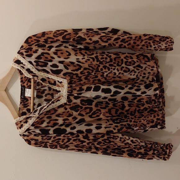Bebe cheetah print top size small - Picture 1 of 8
